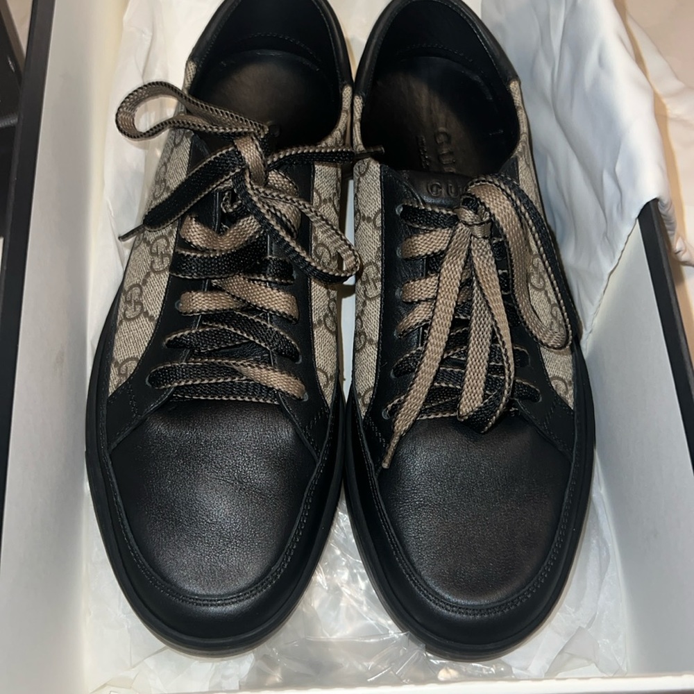 Gucci  GG Supreme Sneakers